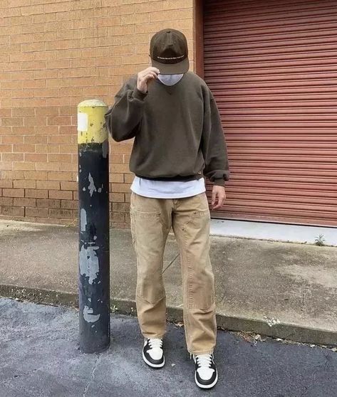 Cream Baggy Pants Outfit Men, Khaki Carpenter Pants Outfit, Cream Carpenter Pants Outfit Men, Cream Baggy Pants Outfit, Green And Cream Outfit Men, Shirt Under Hoodie Outfit, Mens Carpenter Pants Outfit, Cream Hoodie Outfit Men, Khaki Jeans Outfit Men