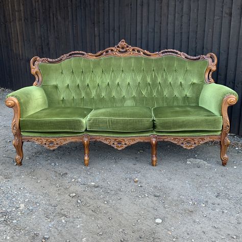 French Style Sofa, House In The Clouds, Victorian Sofa, Vintage Sofas, Vintage Couch, French Sofa, Couches For Sale, Green Couch, Vintage Lounge Chair