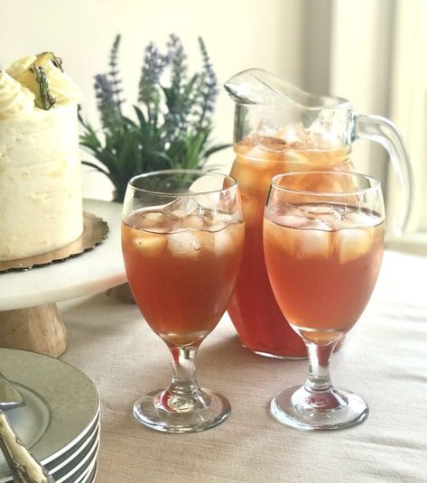 Rooibos Tea Recipes, Rooibos Iced Tea, Apple Iced Tea, Apple Juice Recipe, Clear Fruit, Iced Tea Recipes, Rooibos Tea, Ice Tea, Mixed Berries