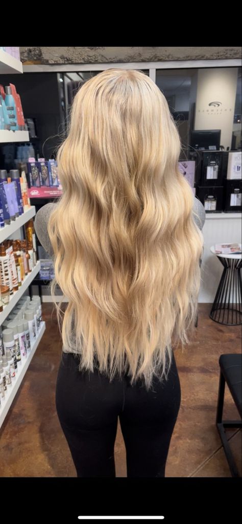 Pretty Blonde Hair Aesthetic, 20 Inch Blonde Hair Extensions, Blonde Highlights On Sandy Blonde Hair, 20 Inch Hair Extensions Blonde, Blond Hair With Extensions, 22 Inch Blonde Extensions, 22 Inch Hair Extensions Blonde, Long Blonde Hair Extensions Ideas, Long Blonde Curled Hair