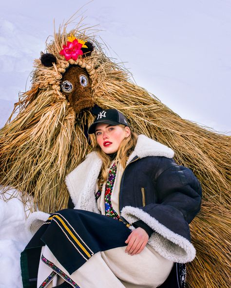 Julie Pelipas, Elizaveta Porodina, Vogue Ukraine, Vogue Editorial, Ethno Style, Traditional Attires, Ukrainian Art, Photography Magazine Cover, Russian Fashion