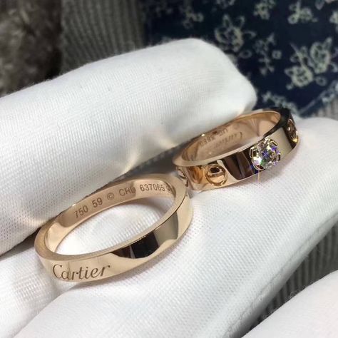 Cartier Wedding Rings, Cartier Love Ring, Couple Wedding Rings, Cartier Jewelry, Classy Jewelry, Cartier Love Bracelet, Cartier Ring, Couple Rings, Girly Jewelry