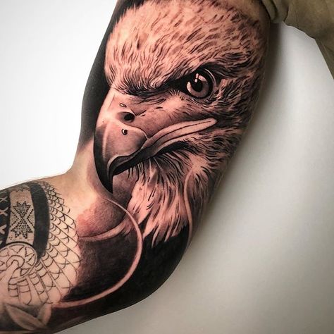 Eagle Tattoo Forearm, Eagle Tattoo Arm, Upper Arm Tattoos For Guys, Tattoo Bicep, Eagle Head Tattoo, Bald Eagle Tattoos, Traditional Eagle Tattoo, Upper Arm Tattoos, Bicep Tattoo