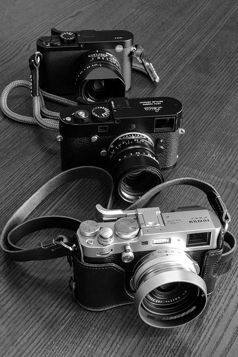 Street Photography – What I learnt shooting various cameras to produce consistent visual art - Fuji X Passion Photography Equipment Storage, Street Photography Camera, Fotocamere Vintage, Camera Life, Gadgets Électroniques, Photo Manga, Recycled Bags, Fuji Camera, Vintage Film Camera