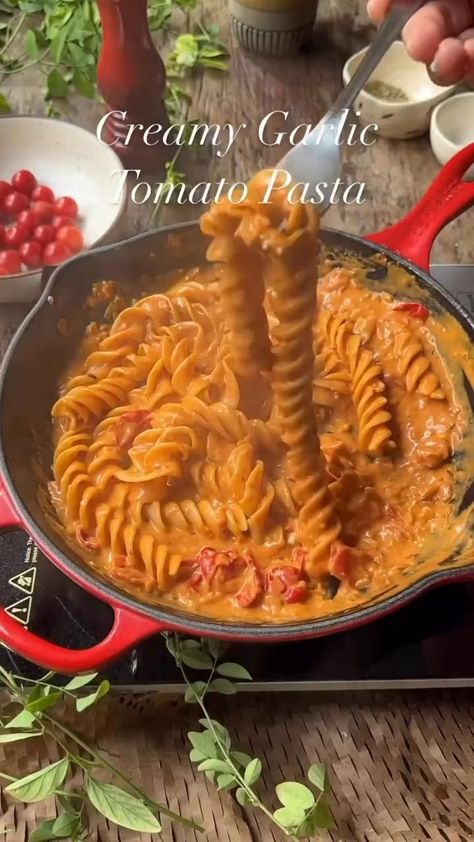 DescriptionExperience pasta perfection with our Creamy Garlic Tomato Pasta—a delightful blend of velvety creamsun-kissed tomatoesand aromatic garlicElevate your dinner with this quick and easy gourmet delightPastaMagic 🍝✨CookingMagic RecipeRhapsody FlavorFiesta KitchenChronicles TastyCreations SavorTheFlavor CulinaryCraft EpicureanEats GourmetGlee DishDelights HomeChefHero TasteSensation CookbookAdventure FlavorfulFusion KitchenInspire At Home Pasta Recipes, The Best Pasta Sauce, Creamy Garlic Tomato Pasta, Cream Pasta Aesthetic, Yummy Pasta Recipes For Dinner, Pasta Rosa Recipe, Creamy Red Sauce Pasta Recipes, Pasta Recipes With Cherry Tomatoes, Creamy Cherry Tomato Pasta