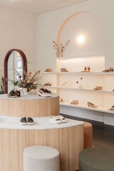 Shoe Store Design, Retail Store Interior Design, Clogs Heels, Boutique Inspiration, Store Design Boutique, Retail Interior Design, Retail Store Interior, Store Layout, Boutique Interior Design