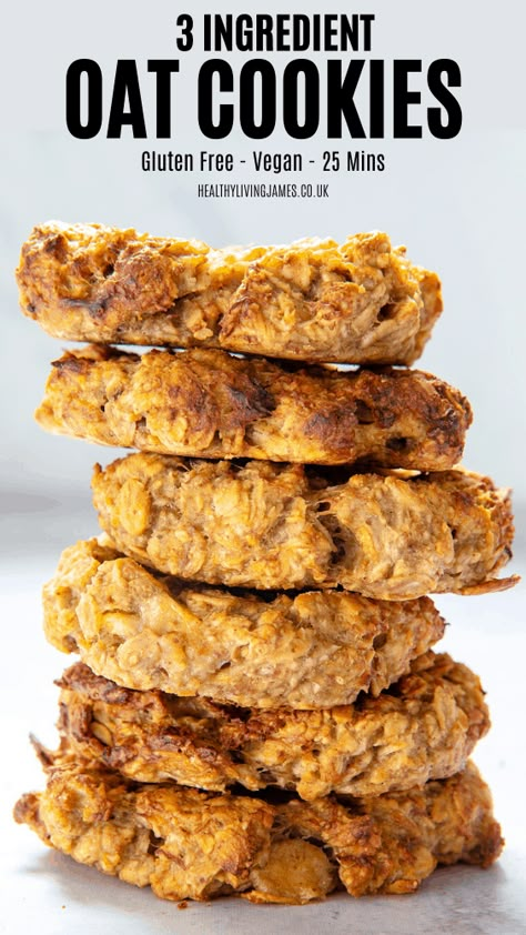 Super easy 3 ingredient gluten-free, vegan and refined sugar free Oat Cookies! Only 5 minutes prep these will be ready in 25 minutes and perfect for baking with kids. Sugar Free Oat Cookies, Jello Protein, Oat Biscuit Recipe, Healthy Oat Cookies, Sugar Free Biscuits, Peanut Butter Curry, Resep Vegan, Oat Cookie Recipe, 3 Ingredient Cookies