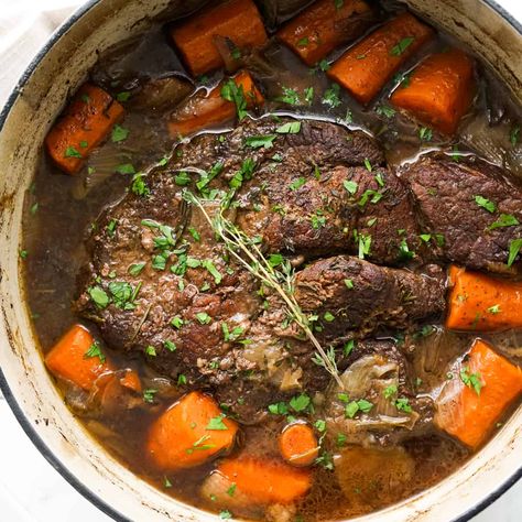 Red Wine Braised Pot Roast Slow Cooker, Essen, Bone In Pot Roast Crock Pot, Inside Round Roast Beef Recipes Oven, Beef Inside Round Roast Recipes, Inside Round Oven Roast Recipes, Red Wine Pot Roast Slow Cooker, Inside Round Oven Roast Slow Cooker, Inside Round Oven Roast