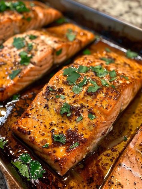 Essen, Cajun Honey Butter Salmon, Honey Butter Salmon, Baked Salmon And Asparagus, Grilled Asparagus Recipes, Slow Cooked Chicken, Asparagus Recipes, Butter Salmon, Spain Food