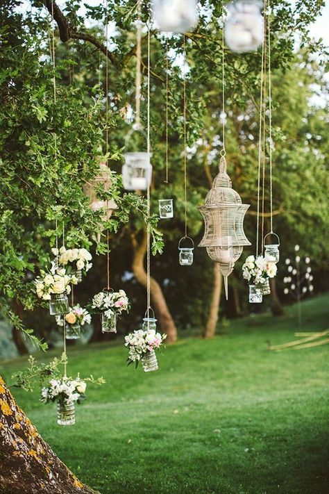 Diy Wedding Decorations, Trees Backyard, Hanging Wedding Decorations, Marriage Reception, Unique Wedding Flowers, Party Deco, Garden Wedding Decorations, Marriage Ceremony, Floral Centerpieces