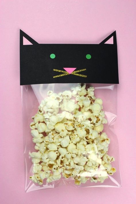 Party Food Simple, Cat Party Ideas, Kitten Birthday Party, Cat Themed Parties, Cat Themed Birthday Party, Kitten Party, Food Simple, Anniversaire Diy, Kitten Birthday