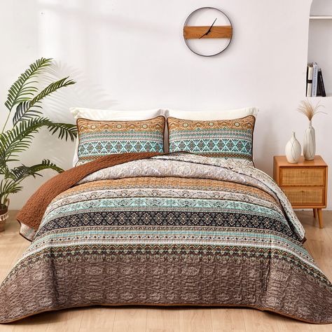 Bedding Boho, Bohemian Quilt, Boho Quilt, Lightweight Bedding, Bedroom Cabinets, Bedroom Quilts, Coverlet Bedding, Bohemian Pattern, Coverlet Set