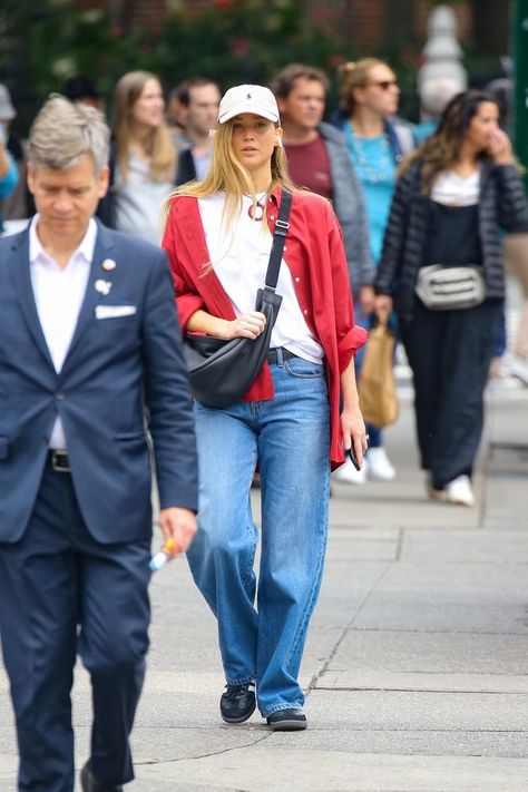 Office Friendly Outfits, Midsize Scandinavian Fashion, London Summer Style, Jennifer Lawrence Street Style, Jennifer Lawrence Style, Celebrity Street Style, Celebrity Outfits, Jennifer Lawrence, Look At You