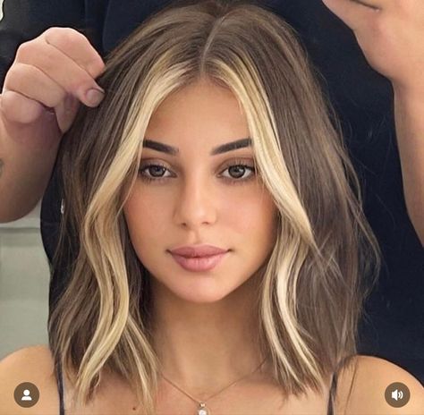 30 Hair Color, Tan Skin Blonde Hair, Brunette Hair With Highlights, Spring Hair Color, Brown Hair With Blonde Highlights, Flat Hair, Summer Hair Color For Brunettes, Short Hair Balayage, Short Hair Color