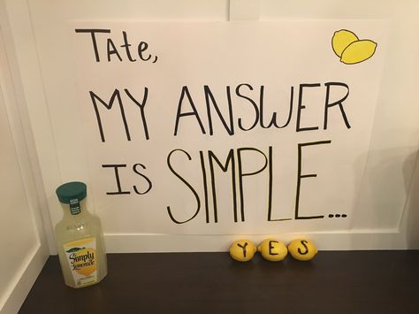 homecoming/ promposal. lemonade promposal. unique promposal. dances. easy promposal. original promposal. cheap promposal. Date Dance Asking Ideas, Ways To Answer Back To Prom, Answering Ideas For Dances, Lemonade Hoco Proposal, Promposal Unique, Hoco Answer Posters, Yes To Homecoming Answers, Homecoming Responses Ideas, Cute Ways To Answer Homecoming