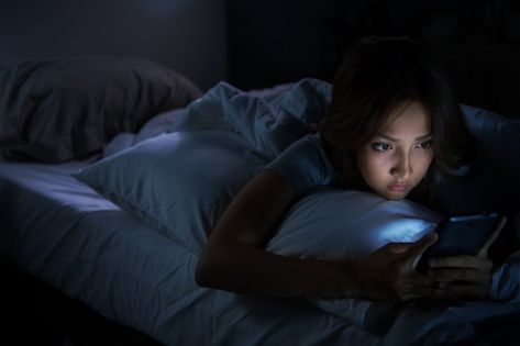 Sleep experts break down why you're waking up in the middle of the night and offer tips to help you stay asleep, so you can feel more rested in the morning. How Girls Sleep, Snoring Remedies, How To Stop Snoring, Sleep Late, Mango Recipes, Girl Sleeping, Sleep Issues, Cleveland Clinic, How To Get Better