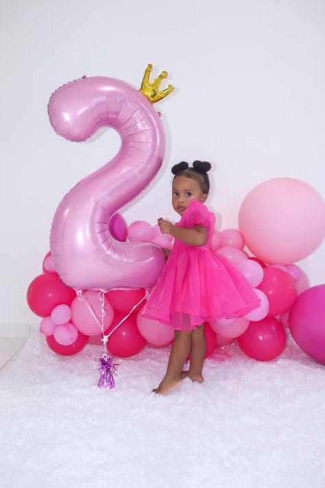 Second Birthday Photo Shoot, 2nd Birthday Photo Shoot Ideas, Birthday Photo Shoot Ideas, Second Birthday Photos, Photography Studio Decor, 2nd Birthday Photos, Mommy And Me Photo Shoot, 2nd Birthday Outfit, Birthday Photo Shoot