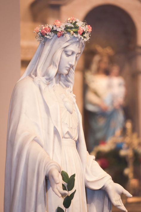 In the Crossing of Her Arms: Marian Consecration Divine Mercy Sunday, Blessed Mother Statue, Happy Birthday Mother, Virgin Mary Art, Mother Mary Images, Mama Mary, Jesus And Mary Pictures, Catholic Images, Pictures Of Jesus Christ