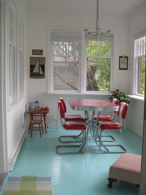 Retro Kitchen Tables, Paint Floor, Painted Wood Floors, Turquoise Kitchen, House Of Turquoise, Kitchen Table Chairs, Blue Floor, Dinette Sets, Floor Colors