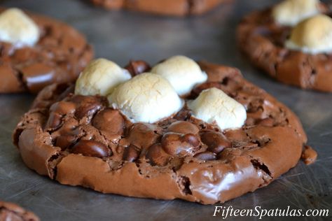 Ooey Gooey Rocky Road Cookies Rocky Road Cookies, Flourless Chocolate Cookies, Cranberry Cookies, Flourless Chocolate, Ooey Gooey, Rocky Road, Spatulas, Yummy Sweets, It Goes On