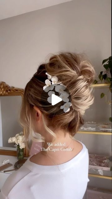 Jay Kay Braids & Bridal on Instagram: "5- minute French twist ft. The Capri Comb 🤍✨ . Bridal hair, wedding hair, updo, French twist" Faux French Twist, Updo French Twist, Wedding Hair Updo, Jay Kay, French Twist Hair, Beach Wedding Hair, Hair Wedding, French Twist, Hair Updo