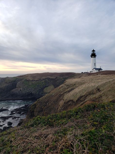 North Oregon Coast, Oregon Ocean, Washington Coast Aesthetic, Pnw Beach, Oregon Lighthouses, Washington Coast, Oregon Coast Aesthetic, Oceanside Oregon, Oregon Coast Roadtrip