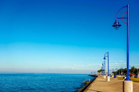 7 things you didn’t know about Lake Pontchartrain - Curbed New Orleans Grand Isle Louisiana, Peaceful Blue, Southern Road Trips, Trip To New Orleans, Story Backgrounds, Lake Pontchartrain, Marine Debris, Grand Isle, New Orleans Museums