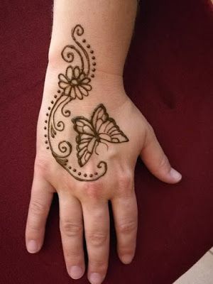 121 Simple mehndi designs for hands || Easy Henna patterns with Images | Bling Sparkle Butterfly Tattoo Henna, Beach Henna, Henna Patterns Hand, Henna Butterfly, Simple Henna Patterns, Henna Hand Designs, Palm Henna, Cute Henna Designs, Cute Henna Tattoos