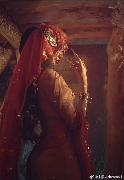 Courtesan Aesthetic, Episode Backgrounds, Dreamy Photography, By Any Means Necessary, Female Reference, Indian Photoshoot, Ancient Beauty, Beauty Shots, Arte Popular