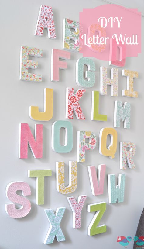 DIY Letter Wall - Make a big, colorful statement piece with an inexpensive home decor craft. {The Love Nerds} #letterdecor #modpodge #papermache #papercraft Diy Wall Letters, Karton Design, Mod Podge Projects, Kerajinan Diy, Deco Pastel, Letters Diy, Pola Kotak, Letter Wall Decor, Girls Playroom