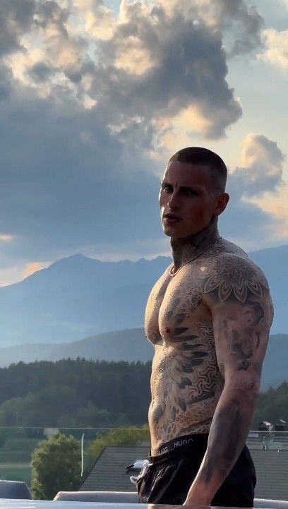 Main Character Inspiration Male, Russian Men Aesthetic, Word Tattoo Ideas, Tatted Men, Crazy Tattoos, Word Tattoo, Russian Men, Cute White Guys, Inked Men