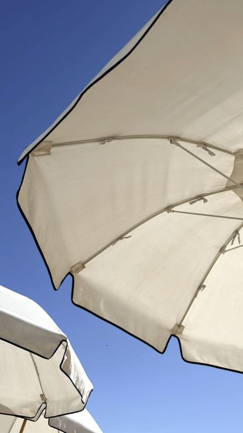 Beach umbrella, aesthetic Sun Umbrella Aesthetic, Umbrella Aesthetic, Umbrella Beach, Summer Umbrella, Beach Lounge Chair, Umbrella Photo, Pool Umbrellas, Pool Art, Wind In My Hair