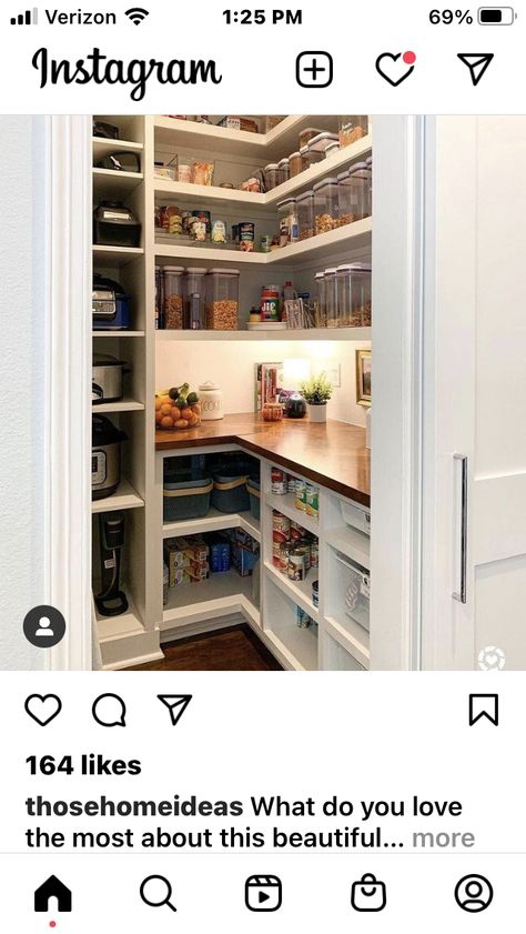 L Shaped Pantry Design, Walk In Pantry Ideas Layout, Pantry Solutions, Small Walk In Pantry, Walk In Pantry Ideas, Pantry Organization Hacks, Pantry Redo, Pantry Renovation, Pantry Closet Design