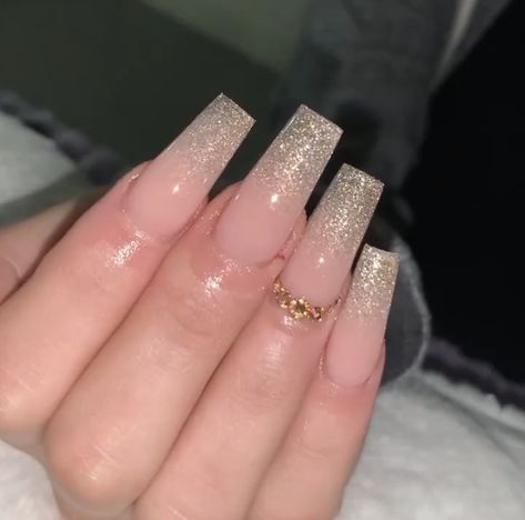 Ombre Glitter Nails Gold, Champagne Nails Square, Prom Nails Acrylic Medium Length, Neutral Quince Nails, Gold Glitter Ombre Nails Acrylic, Prom Nails Champagne, Champagne Ombre Nails, Champagne Nails Acrylic Quince, Gold Nails Acrylic Short