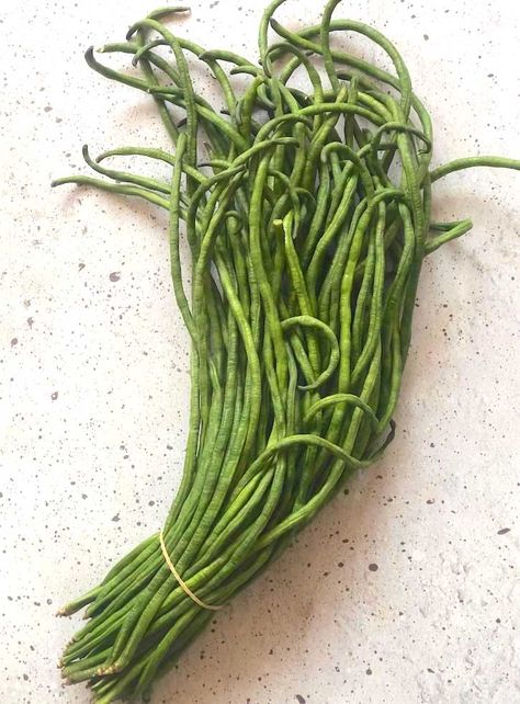 Long Green Beans Recipes, Asian Beans, Long Beans Recipe Chinese, Thai Long Beans Recipe, Asian Long Bean Recipes, Chinese Long Beans Recipe, Yard Long Beans Recipe, Chinese Pickled Long Beans, Chinese Long Green Bean Recipes