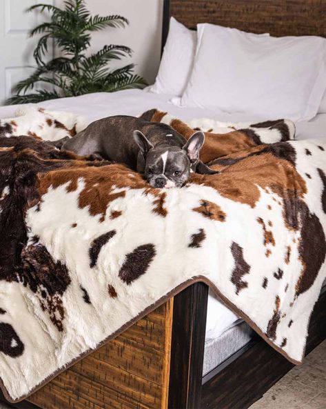 Dog Car Beds, Portable Dog Beds & Dog Travel Accessories – Paw.com Cowhide Blanket, Animal Print Bedding, Brown Throw Blanket, Faux Fur Bedding, Waterproof Blanket, Fur Bedding, Faux Cowhide, White Throw Blanket, Memory Foam Dog Bed