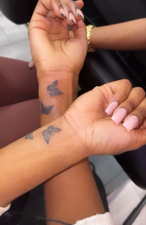 16 Tattoo, Hand Tattoos For Girls, Cute Hand Tattoos, Pretty Hand Tattoos, Small Pretty Tattoos, Tattoos For Black Skin, Hand Tattoos For Women, Pretty Tattoos For Women, Small Wrist Tattoos