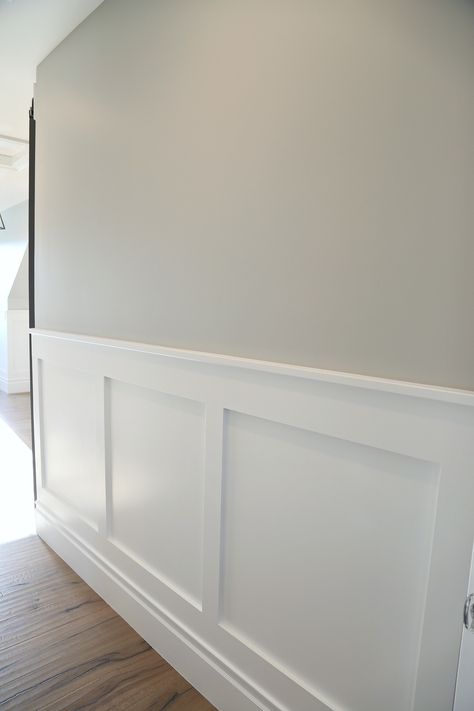 Most Popular Benjamin Moore Paint Colors Benjamin Moore Grey Owl, Color Spotlight, Stonington Gray, Benjamin Moore Gray, Wainscoting Styles, Trending Paint Colors, Hallway Designs, Paint Colors Benjamin Moore, Benjamin Moore Colors