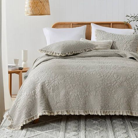 Amazon.com: HORIMOTE HOME Beige Ruffled Quilt Queen Size, Stone-Washed Microfiber Lightweight Crinkled Farmhouse Rustic Shabby Chic Bedding Set, 3 Pieces Reversible Bedspread with Pillow Shams for All Season : Home & Kitchen Fall Bedding Bedrooms, Shabby Chic Bedding Sets, Ruffle Quilt, Country Bedding, Neutral Bedding, Fall Bedding, Guest Bedroom Decor, Chic Bedding, Bedroom Quilts