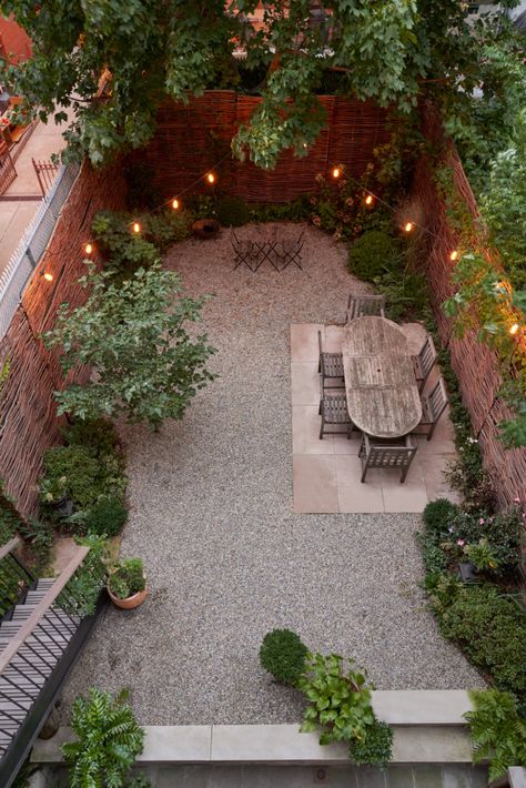 Gravel Garden Ideas Backyard Landscaping, European Courtyard Garden, European Courtyard, Wattle Fencing, Pea Gravel Garden, Nyc Garden, Small Courtyard, Gravel Landscaping, Tattoo Plant