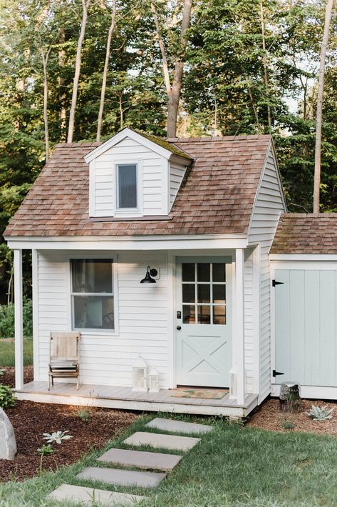 She Shed Office Space - Lauren McBride Shed Office Ideas, She Shed Office, Stepping Stone Walkways, Front Flip, Office Shed, Shed Office, Lauren Mcbride, Cool Office Space, Backyard Office