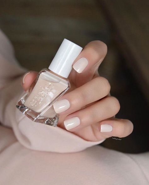 Essie Gel Couture💕 Ballet-Nudes Collection... SATIN SLIPPER is a silky champagne ivory. Stunning!!! Achieve a gel-like manicure in an easy… Couture, Ivory Nails, Nail Polish Essie, Nail Party, Bridal Manicure, Chic Manicure, Essie Nail Colors, Essie Gel Couture, Best Nails