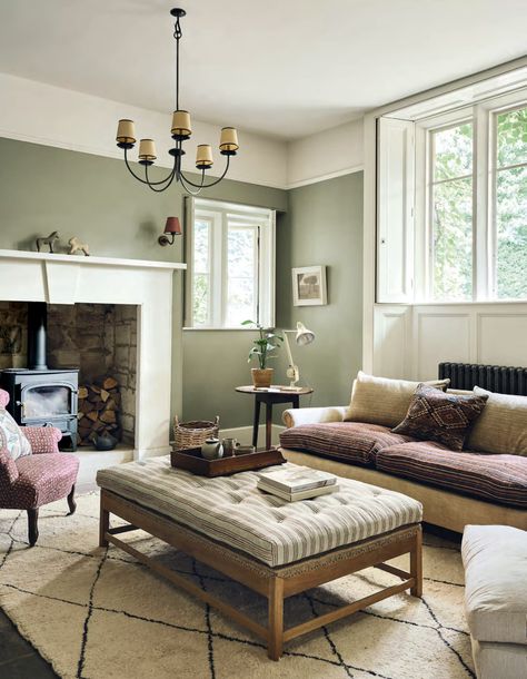 Sitting Room Layout, English Country House Style, Light Wooden Floor, Lounge Inspiration, Victorian Floor Tiles, Drawing Rooms, Swedish Cottage, Victorian Floor, Floor Boards