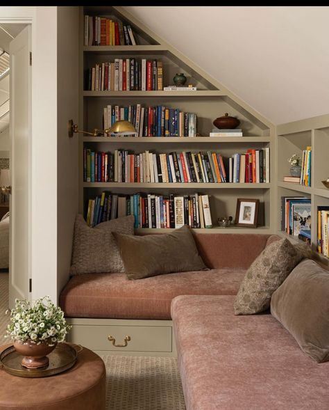 Lots Of Books, Snug Room, Instagram Direct, Barbie Dream, House Room, Home Library, A Living Room, Book Shelf, Interior Inspo