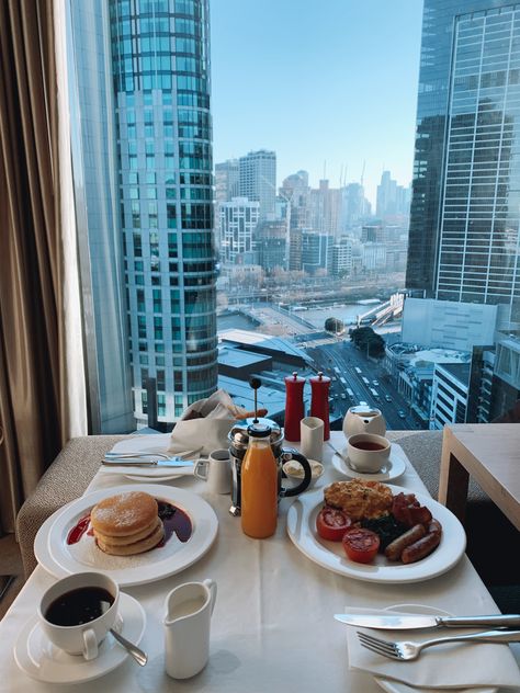 Room Service Aesthetic Hotel, Hotel Room Service Aesthetic, Room Service Aesthetic, Room Service Food, Hotel Breakfast Room, Room Service Breakfast, Service Aesthetic, Nyc Breakfast, City Portraits