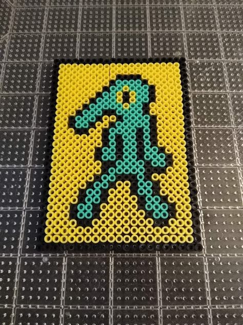 Handsome Squidward Perler Beads, Patrick Star Perler Beads, 29 X 29 Pixel Art, Perler Beads Ideas Pokemon, Perler Wall Art, Meme Perler Beads, Perler Bead Patterns Minecraft, Trippy Pixel Art, Trippy Perler