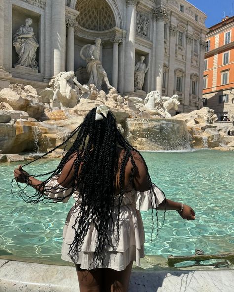 Fountain of dreams 💫🤍 @efultimatebreak #trevifountain #lizzymcguire #travel #rome #italy #blacktravel #ultimateteamambassador Black Women In Italy, Black Woman Travel Aesthetic, Italy Black Women, Italy Rome Outfits, Rome Trip, Rome Outfits, Travel Rome, Spain Outfit, Greece Trip