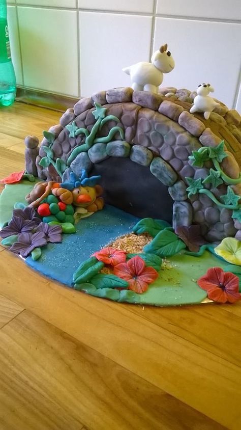 Billy goats gruff cake Bridge Cake, Bear Crafts Preschool, Fairytale Birthday Party, Side Bridge, Fairytale Birthday, Three Billy Goats Gruff, 4 Cake, Billy Goats Gruff, Fairytale Party