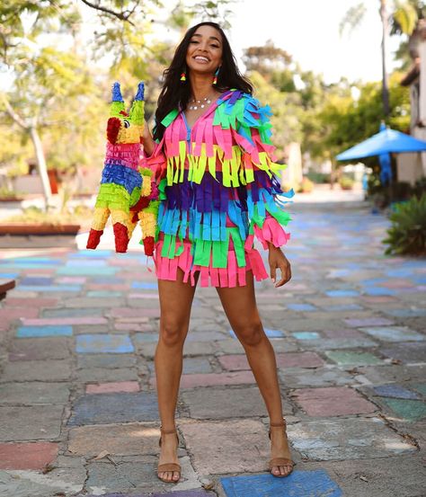 Pinata Halloween Costume, Pinata Costume, Halloween Pinata, Home Halloween Costumes, Rainbow Costumes, Diy Halloween Costumes For Women, Last Minute Halloween, Halloween Costumes For Women, Scary Costumes