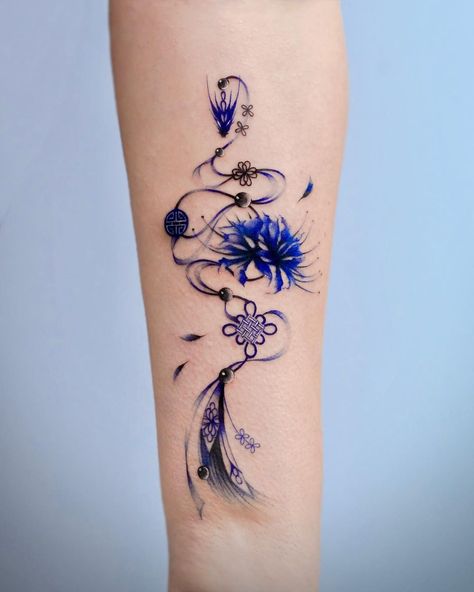 Snake With Spider Lily Tattoo, Korean Dragon Tattoo, Blue Snake Tattoo, Higanbana Tattoo, Creative Tattoos For Women, Norigae Tattoo, 79 Tattoo, Dragon Tattoo Sleeve, Tattoos Elegant